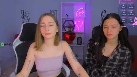 Snapshot of miki_nikki chatting on October 17, 2025, 6:05 am Miki online show from October 17, 2025, 6:05 am