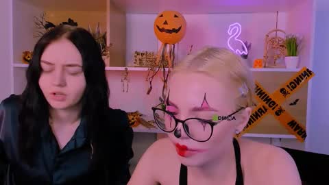 miki_ti online show from October 31, 2025, 9:43 am