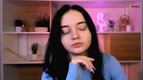 miki_ti online show from December 14, 2025, 6:19 am