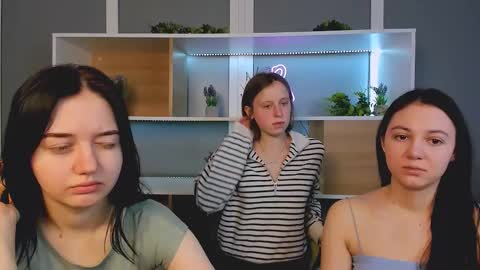 miki_ti online show from February 8, 2026, 6:28 am