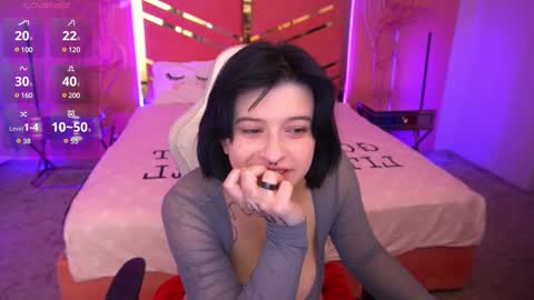 Snapshot of mikiikiwi chatting on March 12, 2025, 9:56 pm Miki online show from March 12, 2025, 9:56 pm