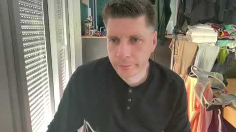 miklp8463 online show from March 19, 2026, 10:08 am