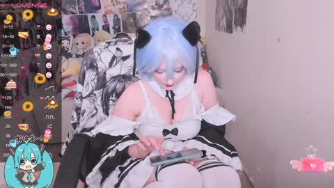 Snapshot of miku_bunny chatting on December 1, 2024, 11:36 pm Miku online show from December 1, 2024, 11:36 pm