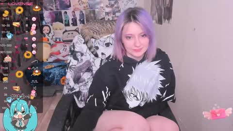 Snapshot of miku_bunny chatting on December 6, 2024, 4:47 am Miku online show from December 6, 2024, 4:47 am