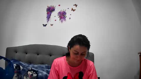 Mikyloveu online show from June 8, 2026, 4:29 pm