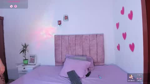 mila_1wood online show from November 14, 2025, 1:21 pm