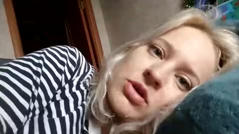 Mila 420 online show from April 28, 2026, 5:45 am