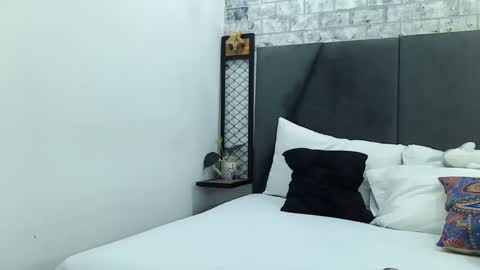 mila_adamss online show from January 27, 2025, 10:27 am