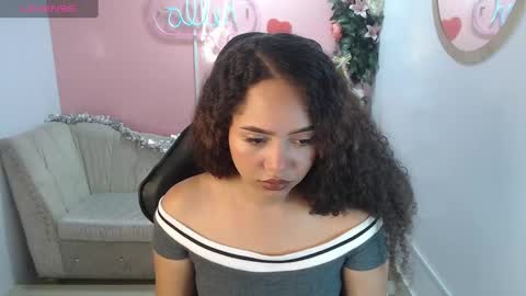 Snapshot of mila_broux_ch_ chatting on December 21, 2024, 4:36 pm MILA online show from December 21, 2024, 4:36 pm