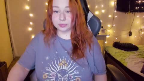 Snapshot of mila_foxxxy chatting on February 8, 2025, 8:32 pm Mila shy sensual person  online show from February 8, 2025, 8:32 pm