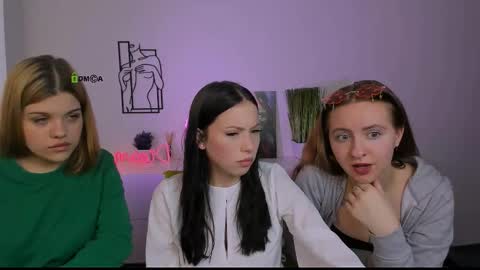 mila_glow online show from September 16, 2025, 9:10 am