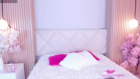 mila_hank online show from March 13, 2026, 3:29 pm