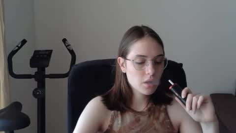 mila_keyy online show from June 6, 2026, 1:16 pm