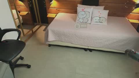 Milena  online show from September 29, 2025, 11:04 am