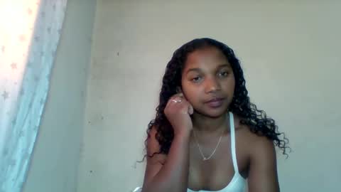 mila_lunah online show from April 26, 2026, 6:22 am