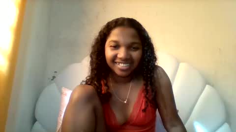 mila_lunah online show from May 20, 2026, 5:35 am
