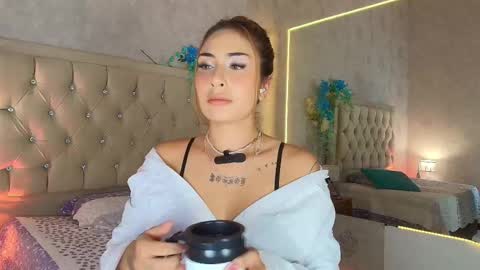 Snapshot of mila_smirnovavk chatting on October 9, 2025, 4:32 am  MILA    online show from October 9, 2025, 4:32 am