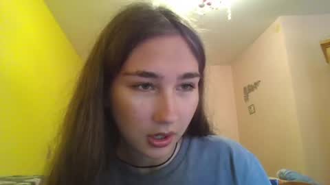 mila_sweettempt online show from July 23, 2026, 2:37 pm