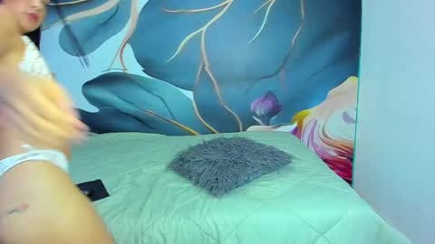 Mila online show from December 20, 2024, 3:58 am