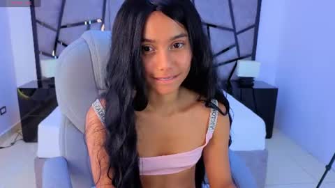Snapshot of milaa_star chatting on July 1, 2026, 4:03 am milaa_star online show from July 1, 2026, 4:03 am