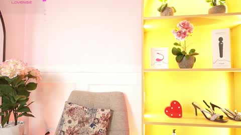 milacrave online show from February 23, 2026, 11:40 am