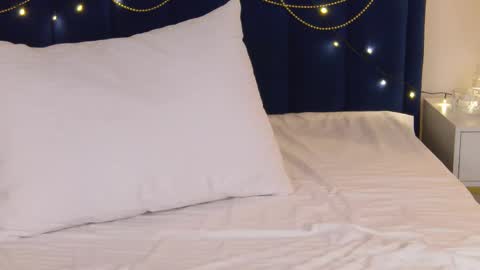 Snapshot of milademies chatting on February 28, 2025, 6:10 am Miss Cutie online show from February 28, 2025, 6:10 am