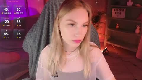 Mila online show from May 28, 2026, 6:00 am