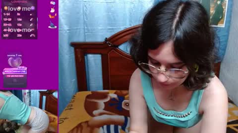 Mila-Lunala online show from February 19, 2025, 1:51 am