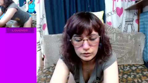 Mila-Lunala online show from September 21, 2025, 7:59 pm