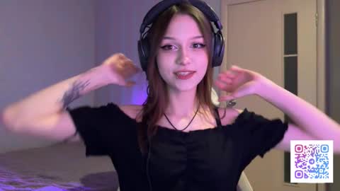 milamiuu online show from February 16, 2026, 3:41 pm