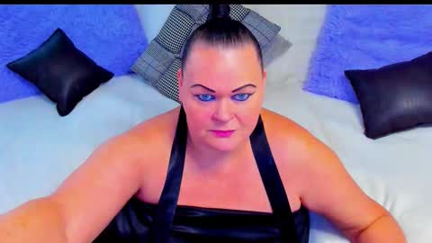 Lana online show from December 3, 2025, 11:08 am