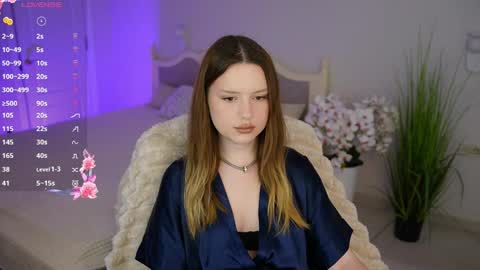 milanamoons online show from May 31, 2026, 11:28 am