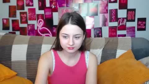 milanaroz online show from February 9, 2025, 12:19 pm