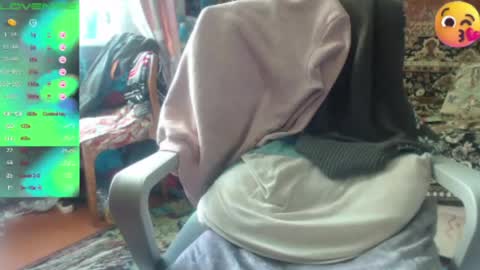 Luna-- link in bio online show from March 19, 2026, 11:36 am