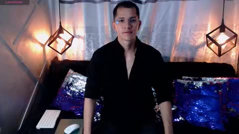 milandavid1 online show from March 13, 2026, 6:47 pm