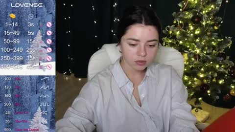 Snapshot of milania_hot_foxy chatting on December 29, 2024, 2:17 am Mila online show from December 29, 2024, 2:17 am