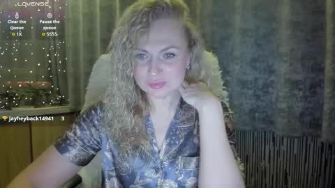 Snapshot of milanna_x chatting on December 15, 2025, 2:32 pm milanna_x online show from December 15, 2025, 2:32 pm