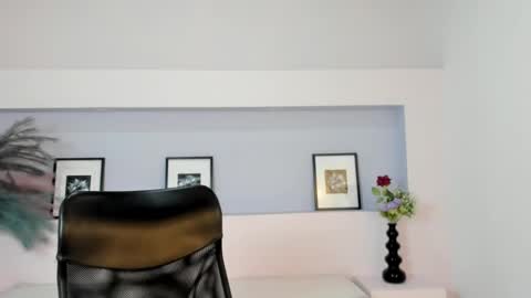 Mila Rose online show from December 22, 2024, 11:22 am