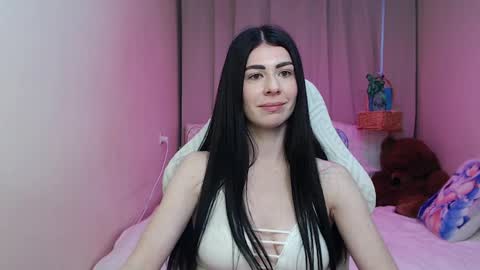 Snapshot of milasecretsss chatting on April 5, 2026, 7:00 pm milasecretsss online show from April 5, 2026, 7:00 pm