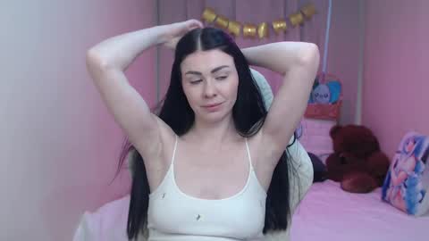 Snapshot of milasecretsss chatting on April 14, 2026, 11:38 am milasecretsss online show from April 14, 2026, 11:38 am