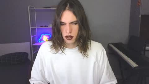 Mila online show from December 26, 2024, 10:05 am