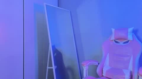 Mila online show from March 11, 2025, 11:55 am