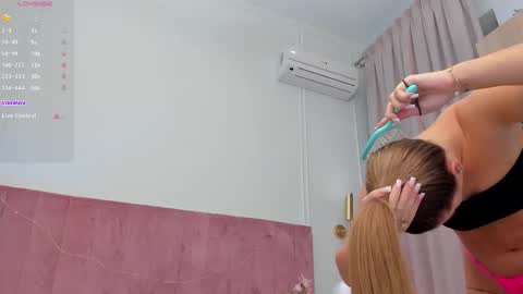 Snapshot of milavox chatting on February 18, 2026, 5:58 am Mia online show from February 18, 2026, 5:58 am