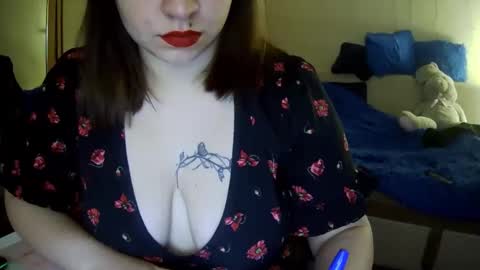 Milaxcute online show from October 18, 2025, 8:15 am