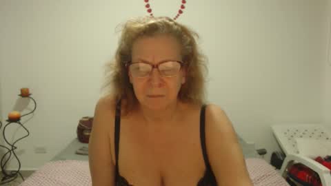 Snapshot of milchanell chatting on March 10, 2025, 5:00 am milchanell online show from March 10, 2025, 5:00 am