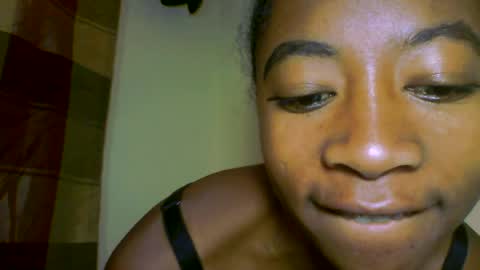 Snapshot of milennah chatting on June 20, 2026, 5:43 am milennah online show from June 20, 2026, 5:43 am