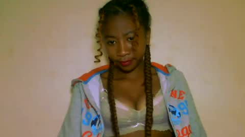 Snapshot of milennah chatting on June 22, 2026, 7:38 am milennah online show from June 22, 2026, 7:38 am