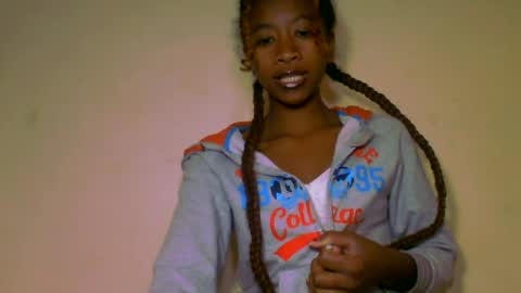 Snapshot of milennah chatting on June 23, 2026, 8:01 am milennah online show from June 23, 2026, 8:01 am