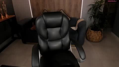 Miley Cruz  IG miley model23 online show from October 30, 2025, 9:59 pm