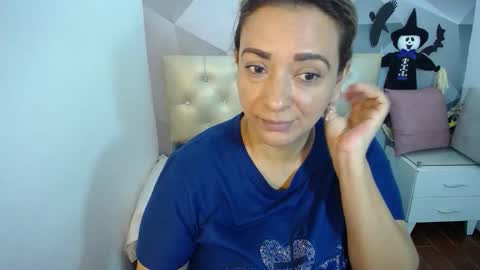 milf_hugeboobs online show from November 1, 2025, 11:01 am